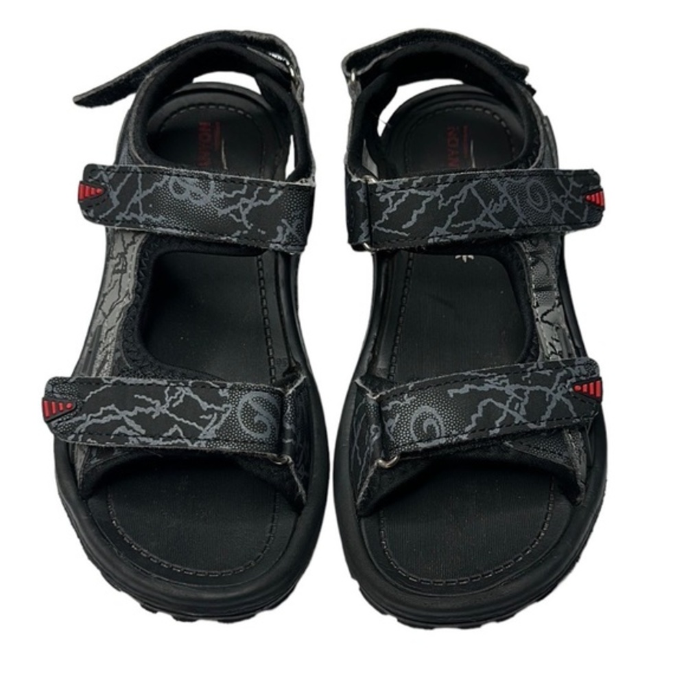 Stone Canyon 3 Strap Boy outdoor sandals size 4.5, black & red